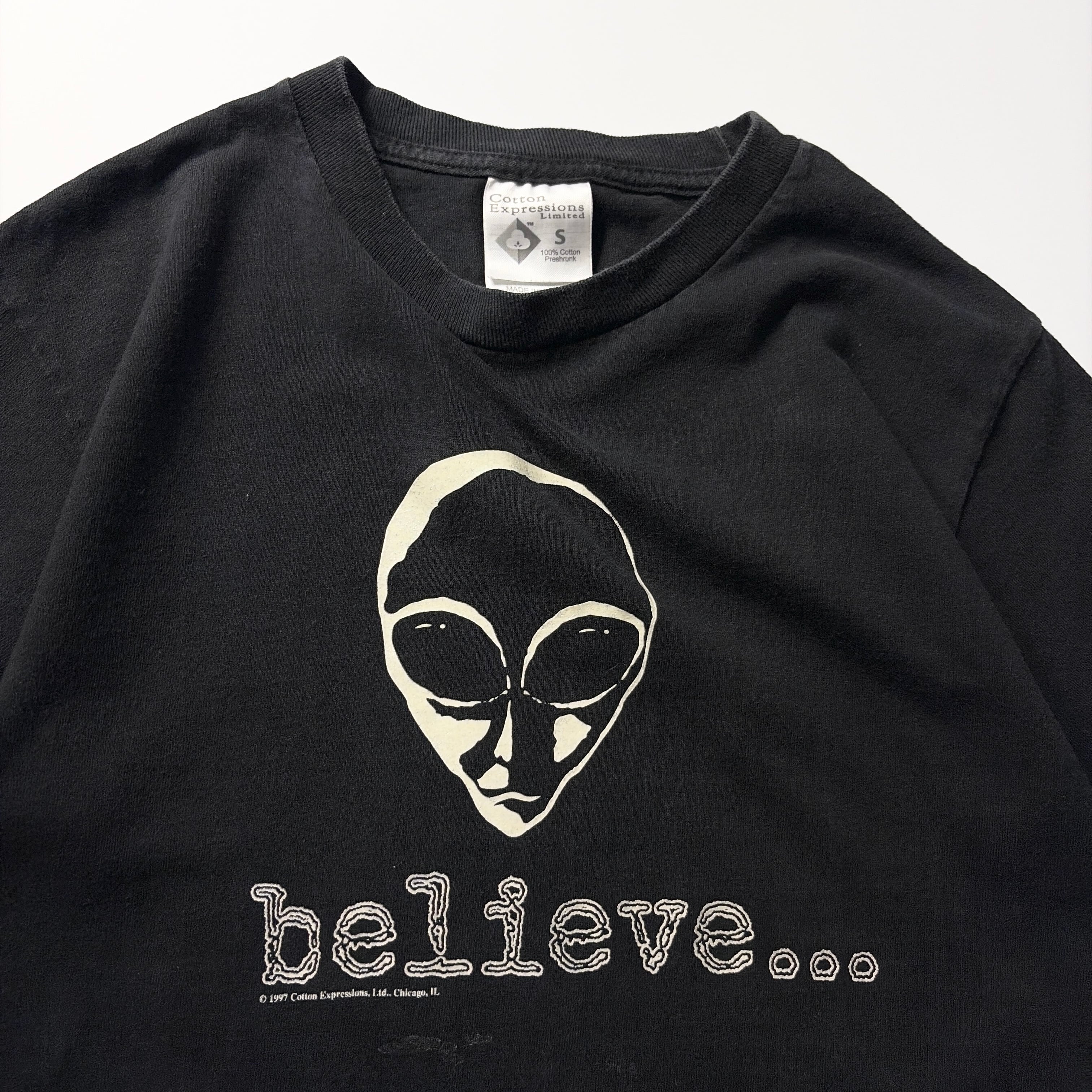90s Believe Alien Graphic Tee