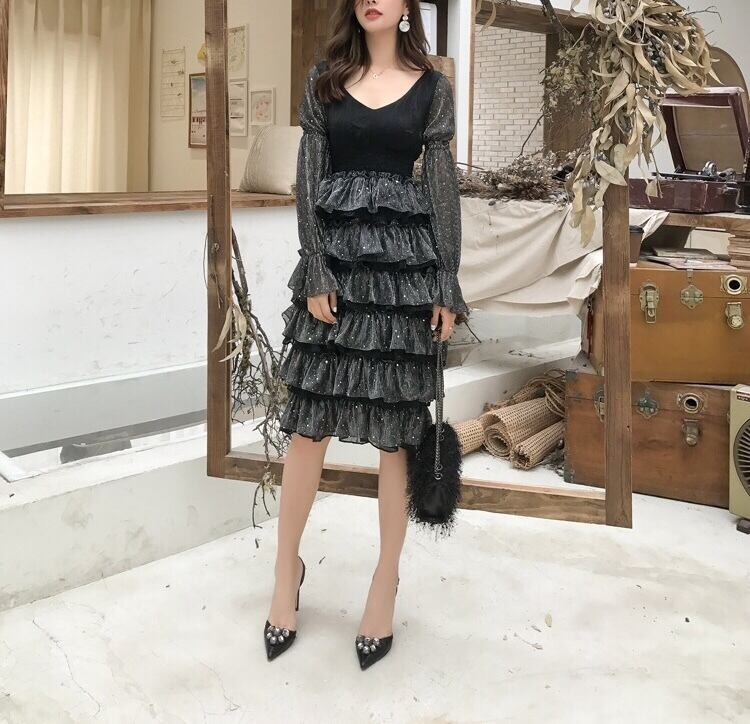 フレア フリル ブラック 黒 ドレス ラメ ラインストーン スパンコール  