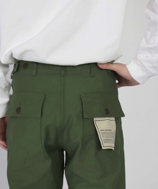 スペルバウンド SPELL BOUND バックサテンルーズベーカーパンツ(43-0733T)オリーブ