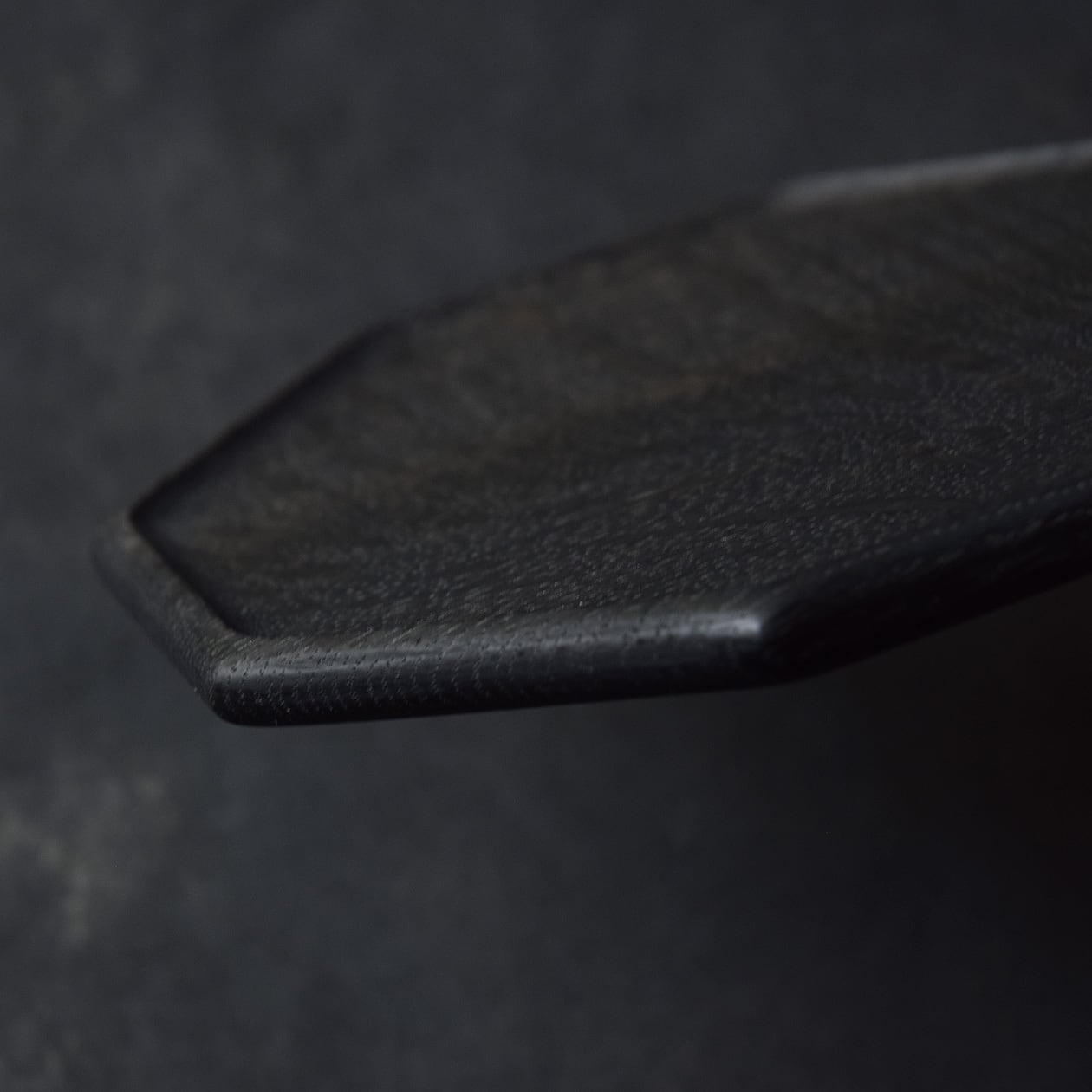 北山栄太 Eita Kitayama 楢オクトゴナルプレートS（ザクロ草木染+鉄