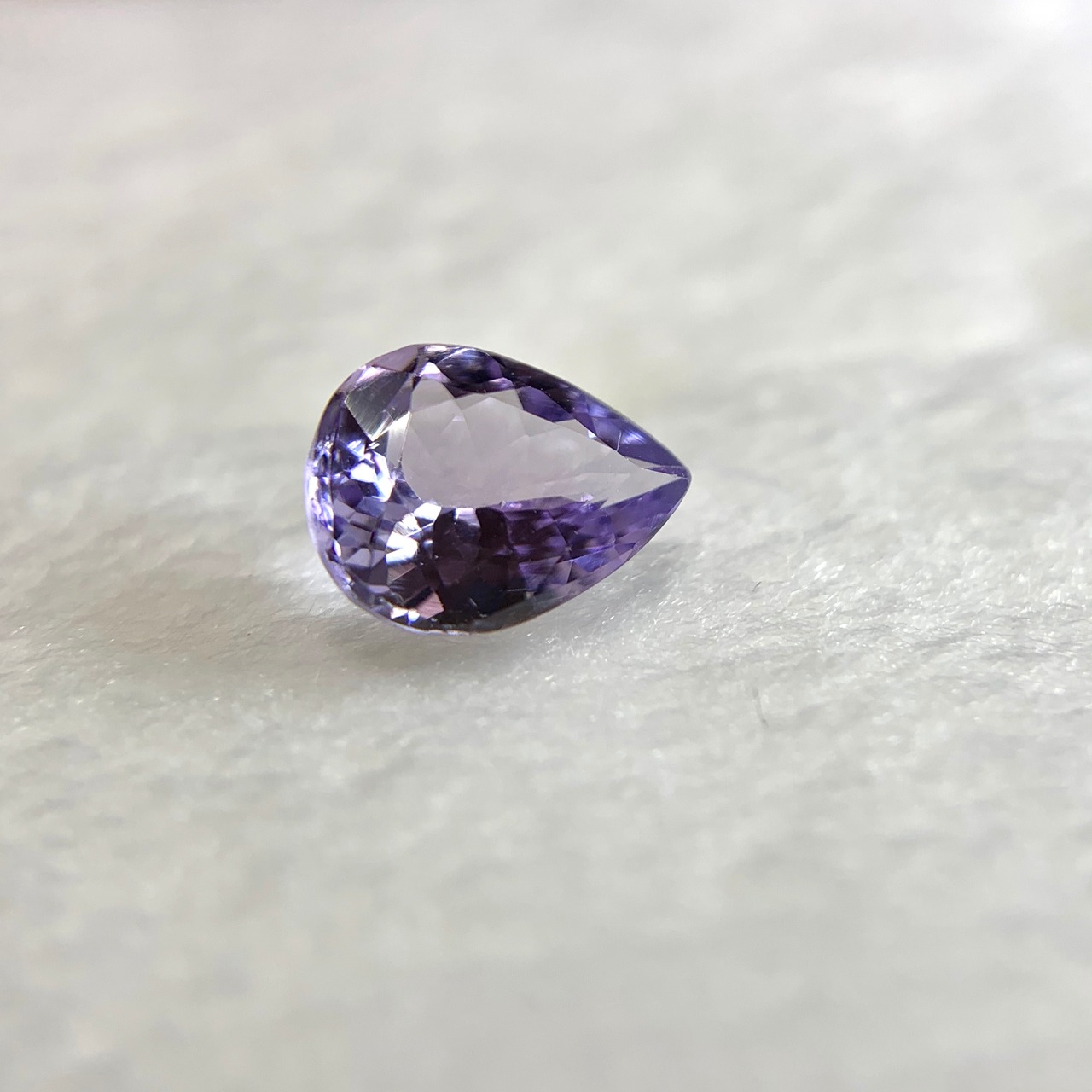 ゾイサイト 1.120ct 淡紫色 簡易ソーティング付き