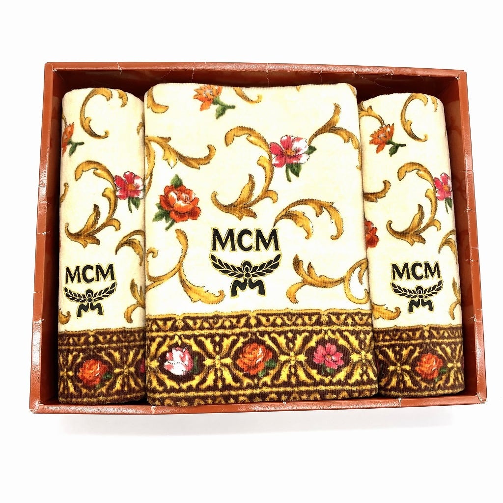 MCM Ferbe floral pattern wash towel set of 2 with logo embroidery