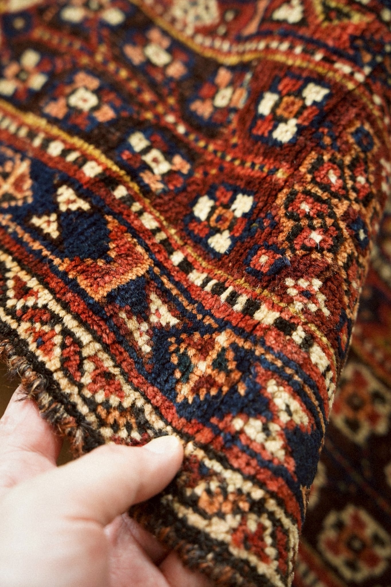 2146-Semi Antique Khamse rug | 手織りのヴィンテージラグ専門店