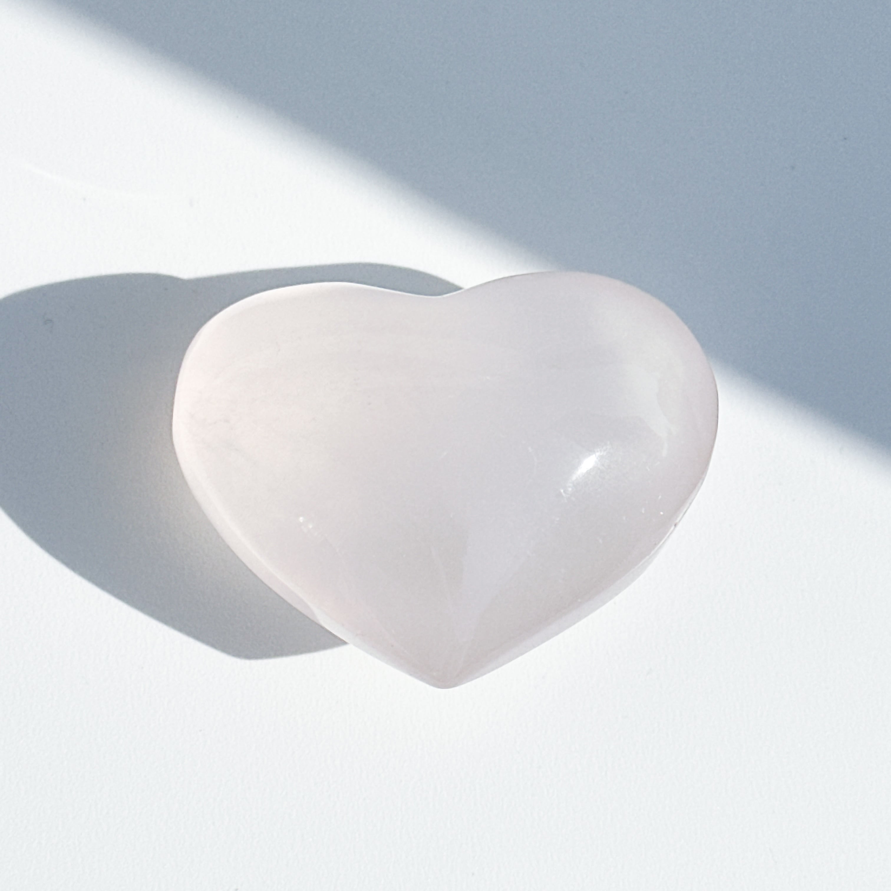 ローズクォーツ | Kamoku［カモク］インテリア天然石・鉱物のネット