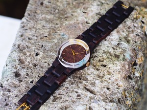 銘木黒檀の押花と金箔の木製腕時計