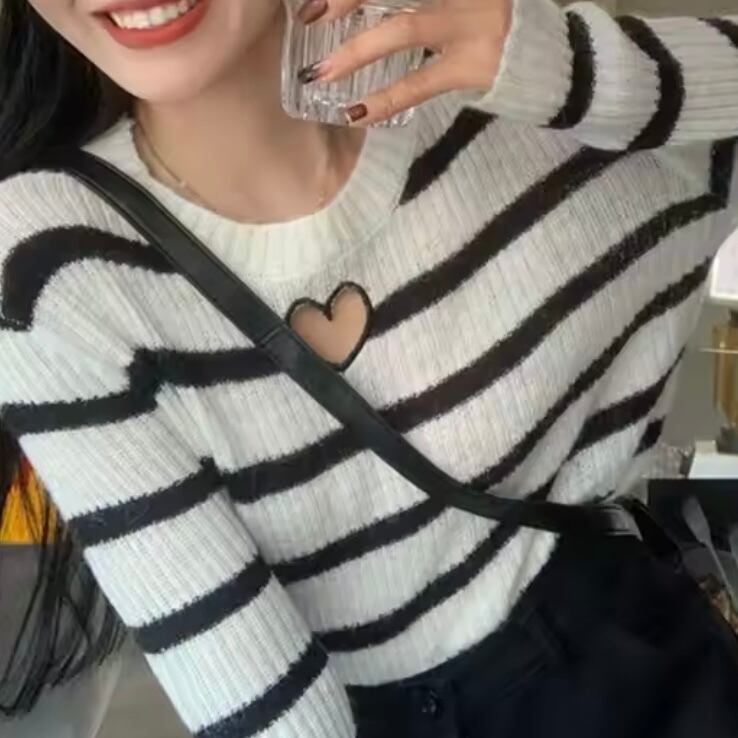 heart cutting border knit