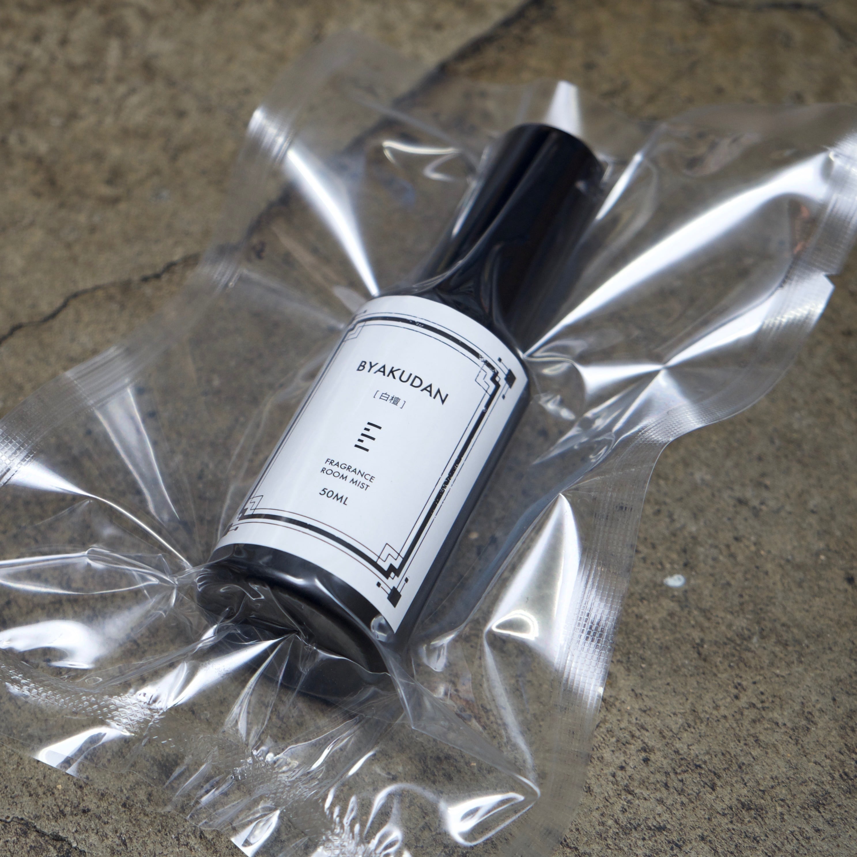 ROOM FRAGRANCE / ルームフレグランス 白檀 50ml | LIM ONLINE STORE