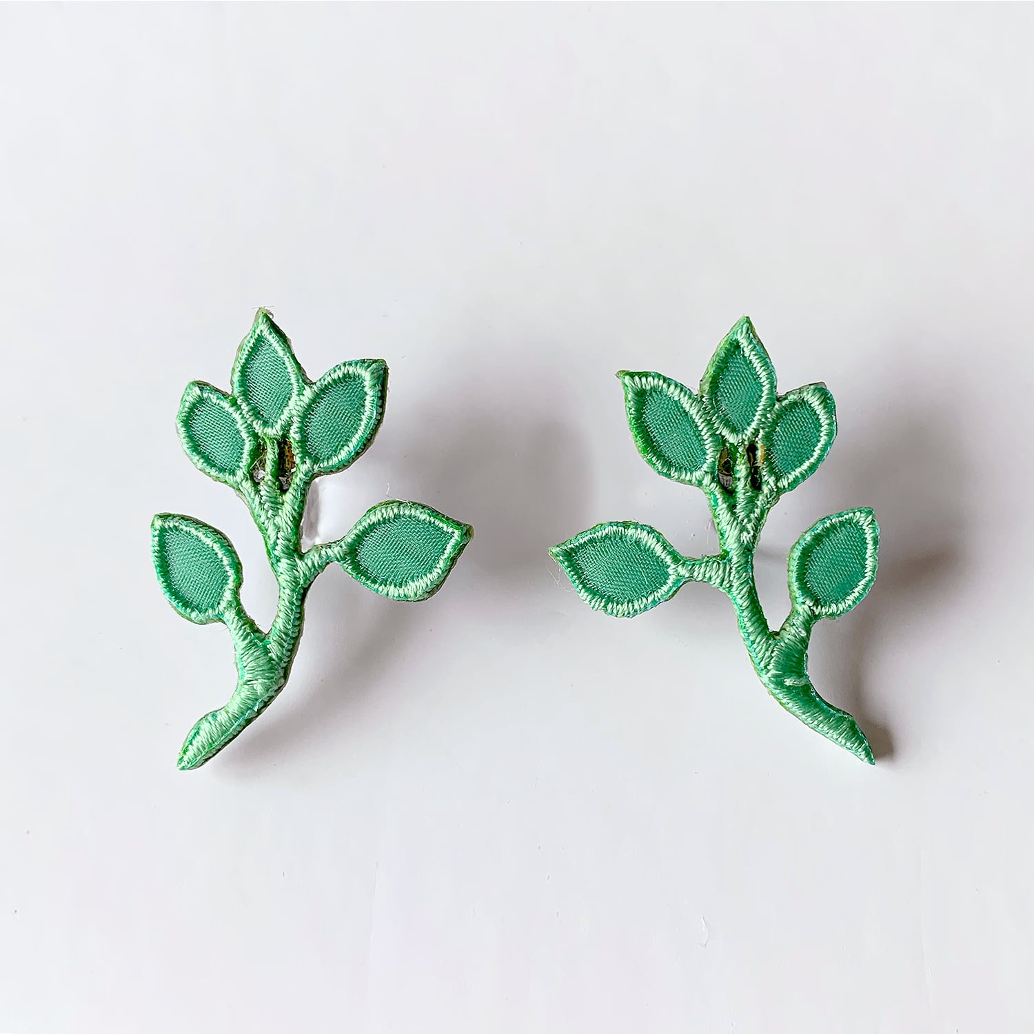 刺繍イヤリング・ピアスga.la (e-203・p-203)4色