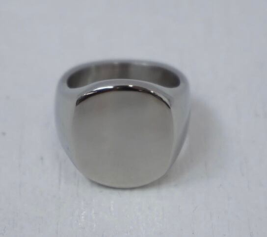 サージカルステンレス リング9(18-19号)