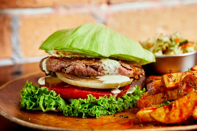 無添加 レタスバン バーガー Additive-Free Lettuce Bun Burger