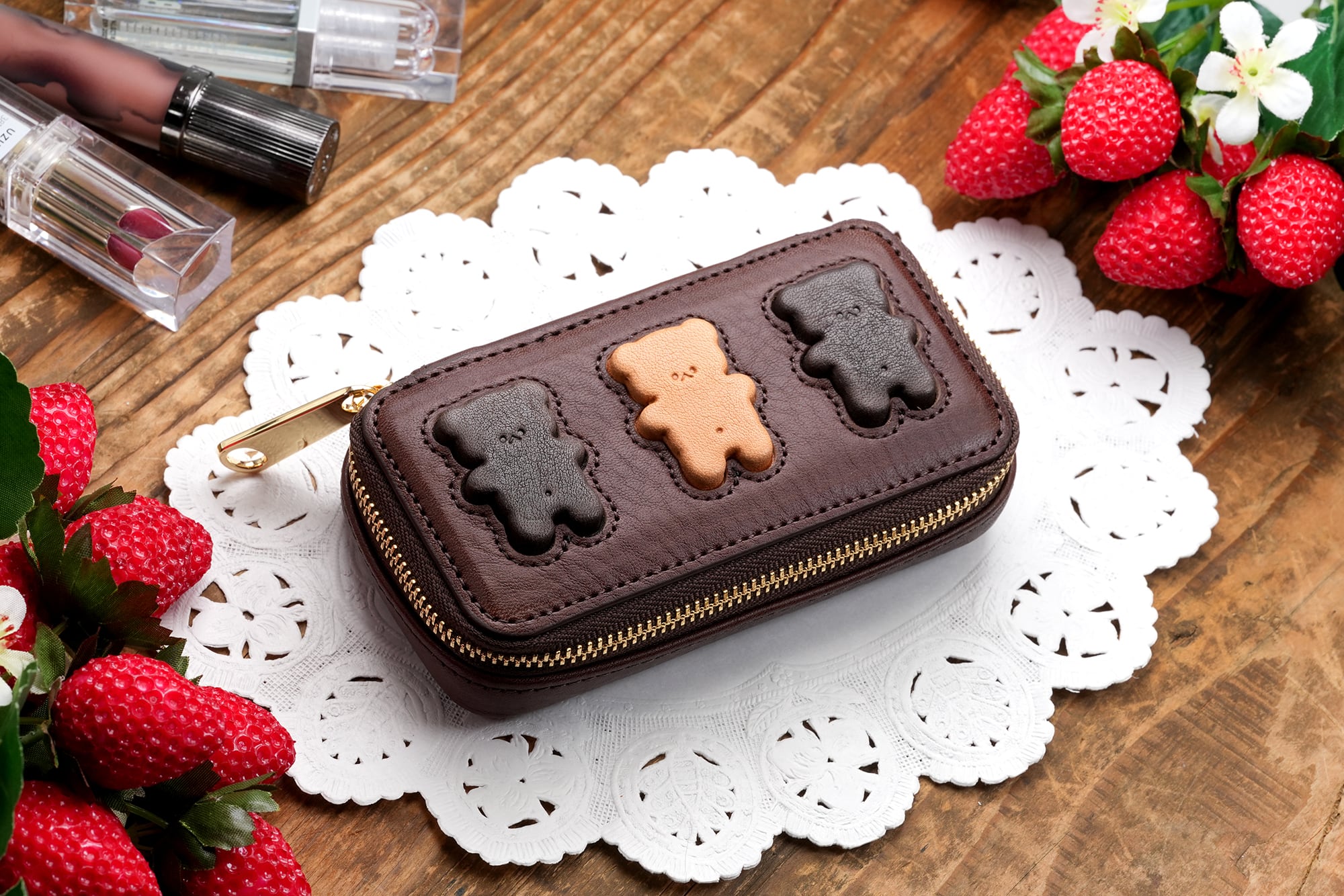 くまちゃんブラウニーリップケース（本革製）／お菓子な革小物