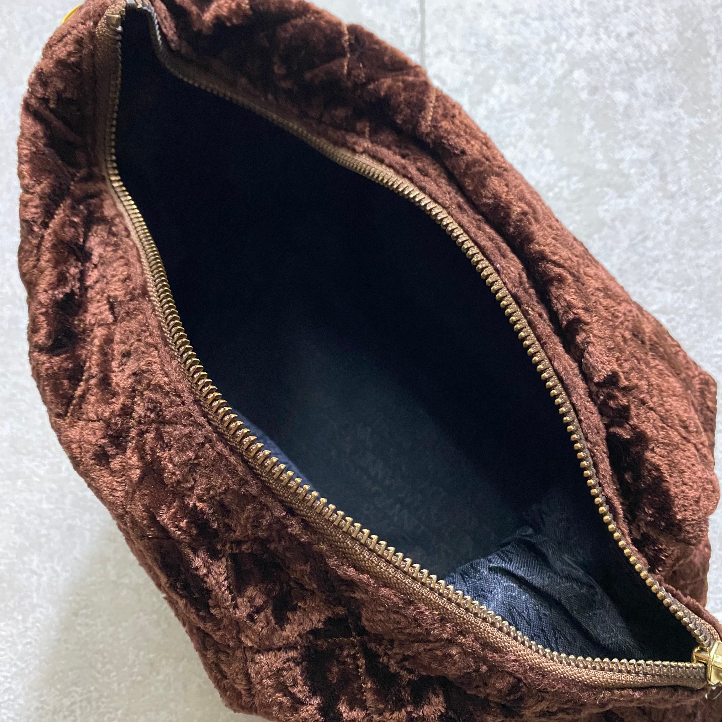 vintage GIANNI VERSACE baroque embroidery quilting velour hand bag 
