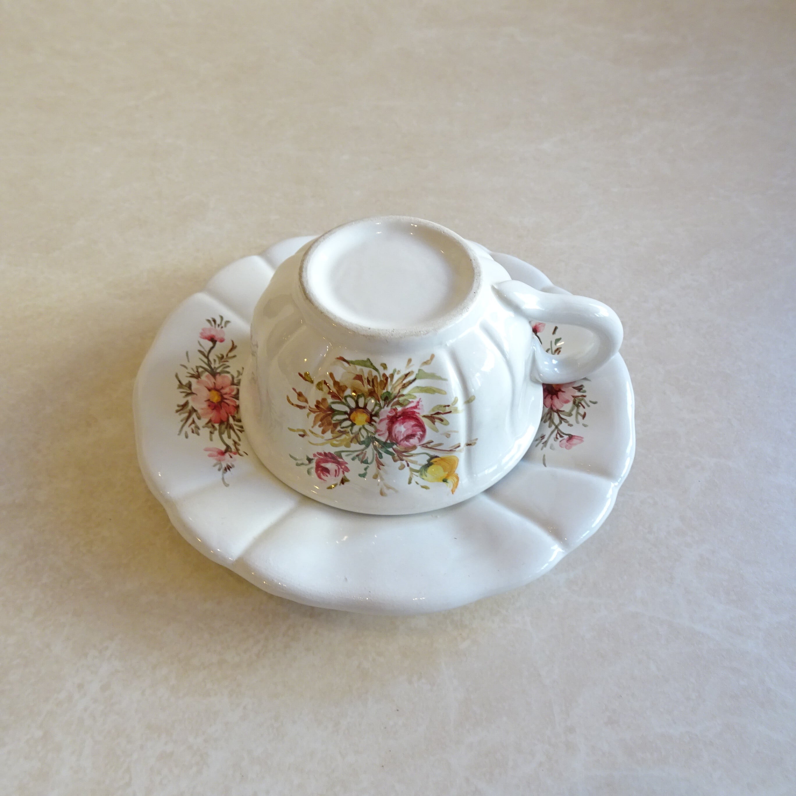 ハンドペイント 花のデミタスカップ&ソーサー