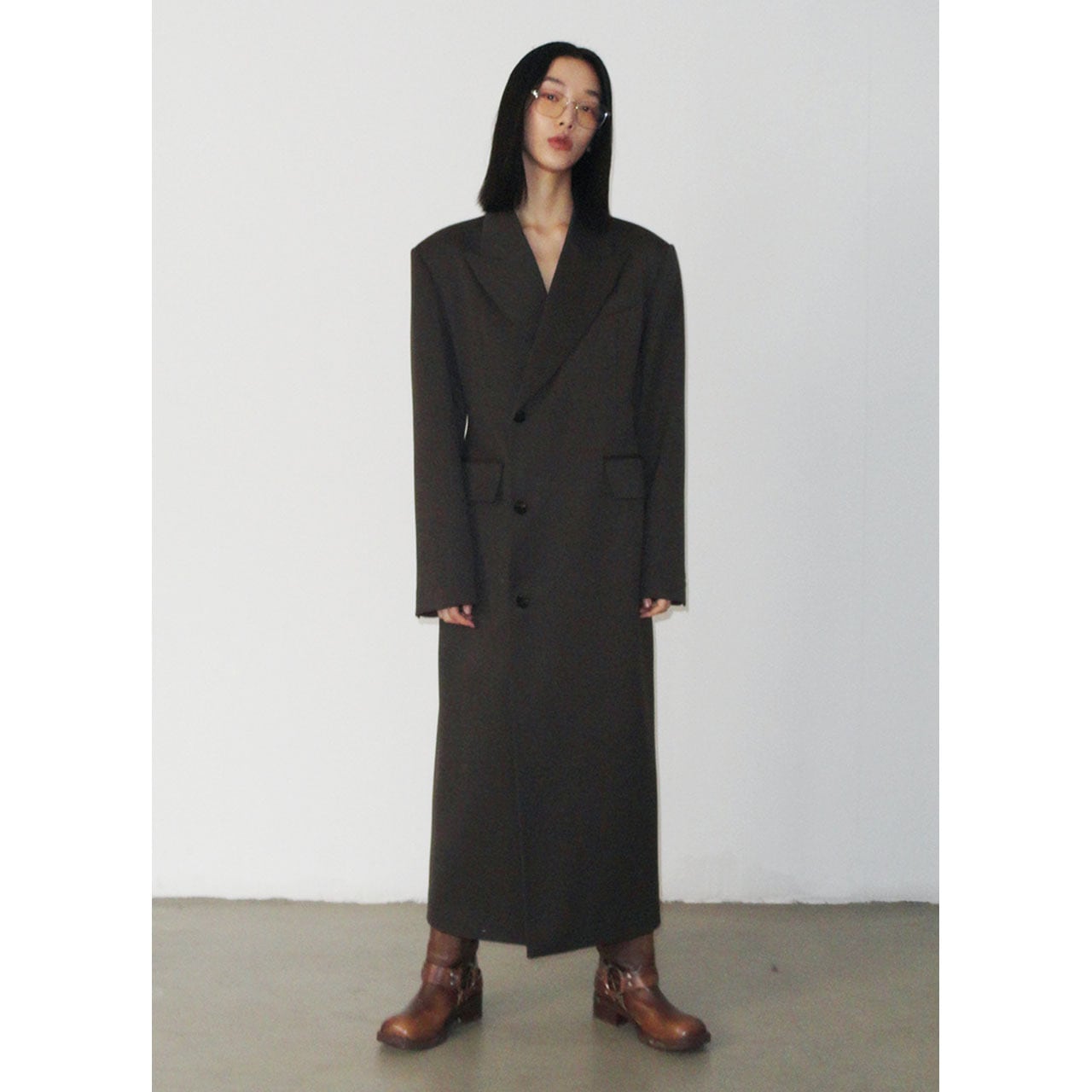 Peaked Lapel Tailored Long Coat | SSISIL 公式オンラインストア