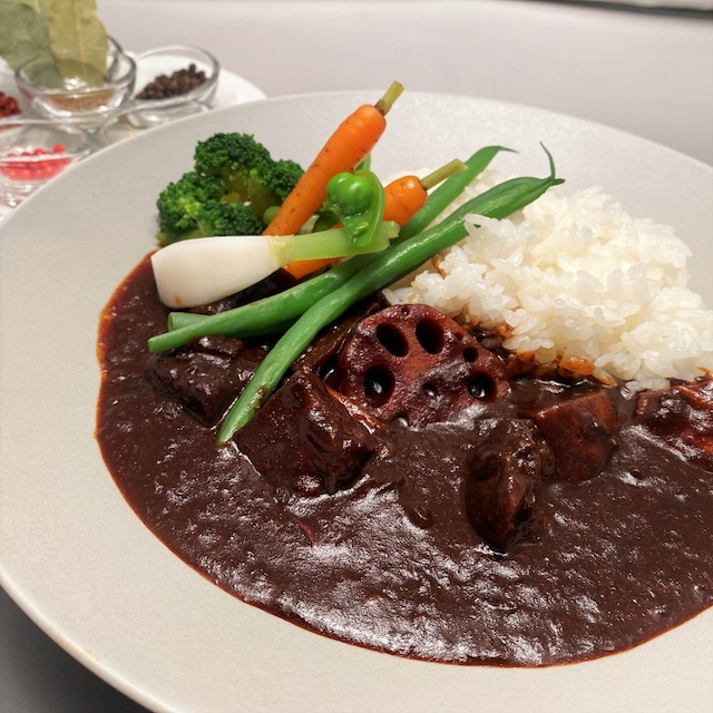 ホテルサイプレス軽井沢オリジナル　ブラック野菜カレー５食セット