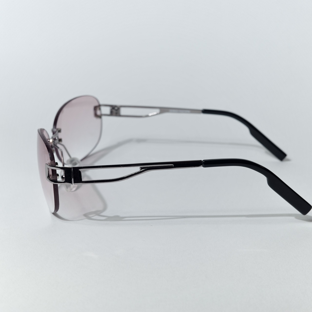 "GEORGES VALENTINO" RIM LESS SUNGLASSES