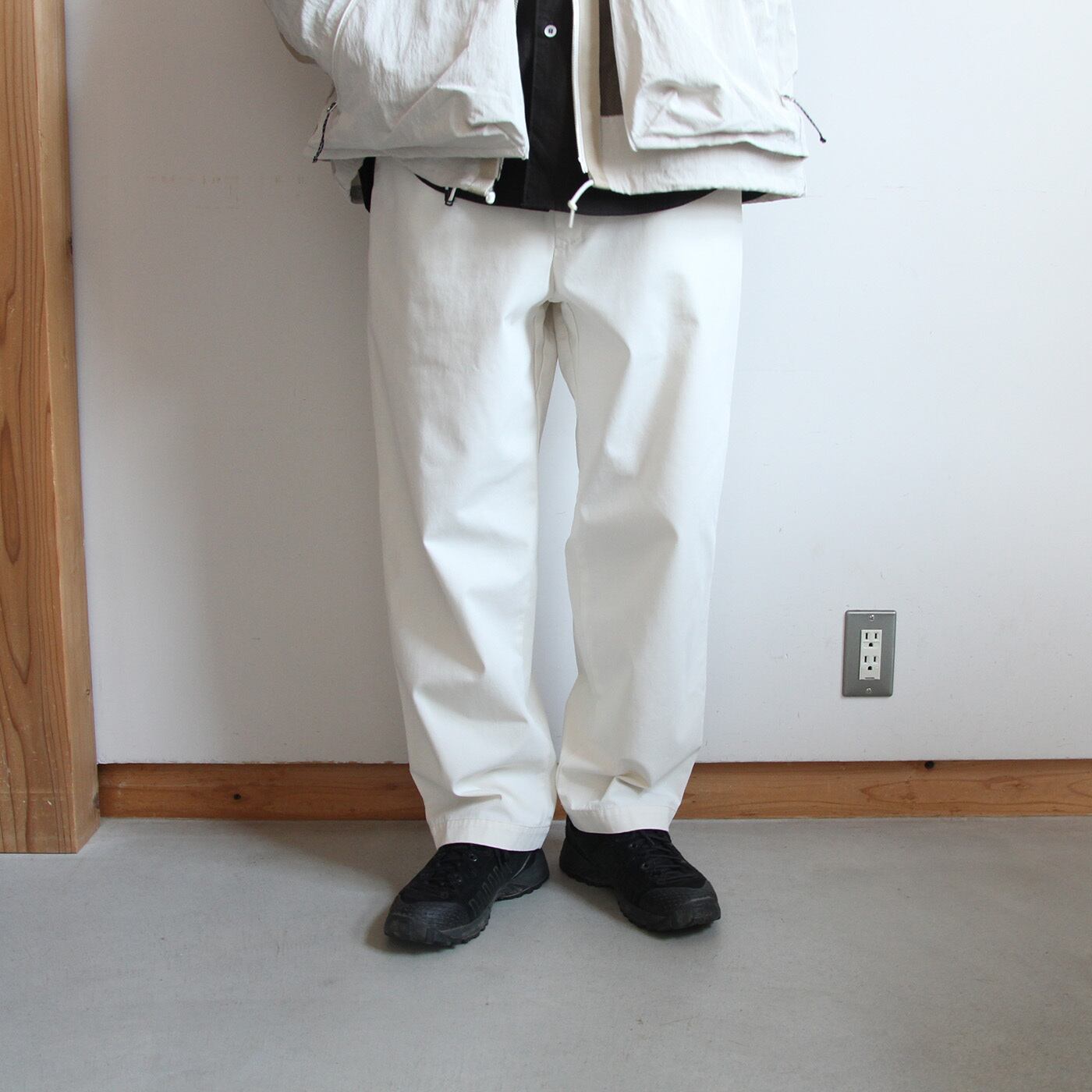 ENDS and MEANS/エンズアンドミーンズ Army Chino Shorts (Ivory