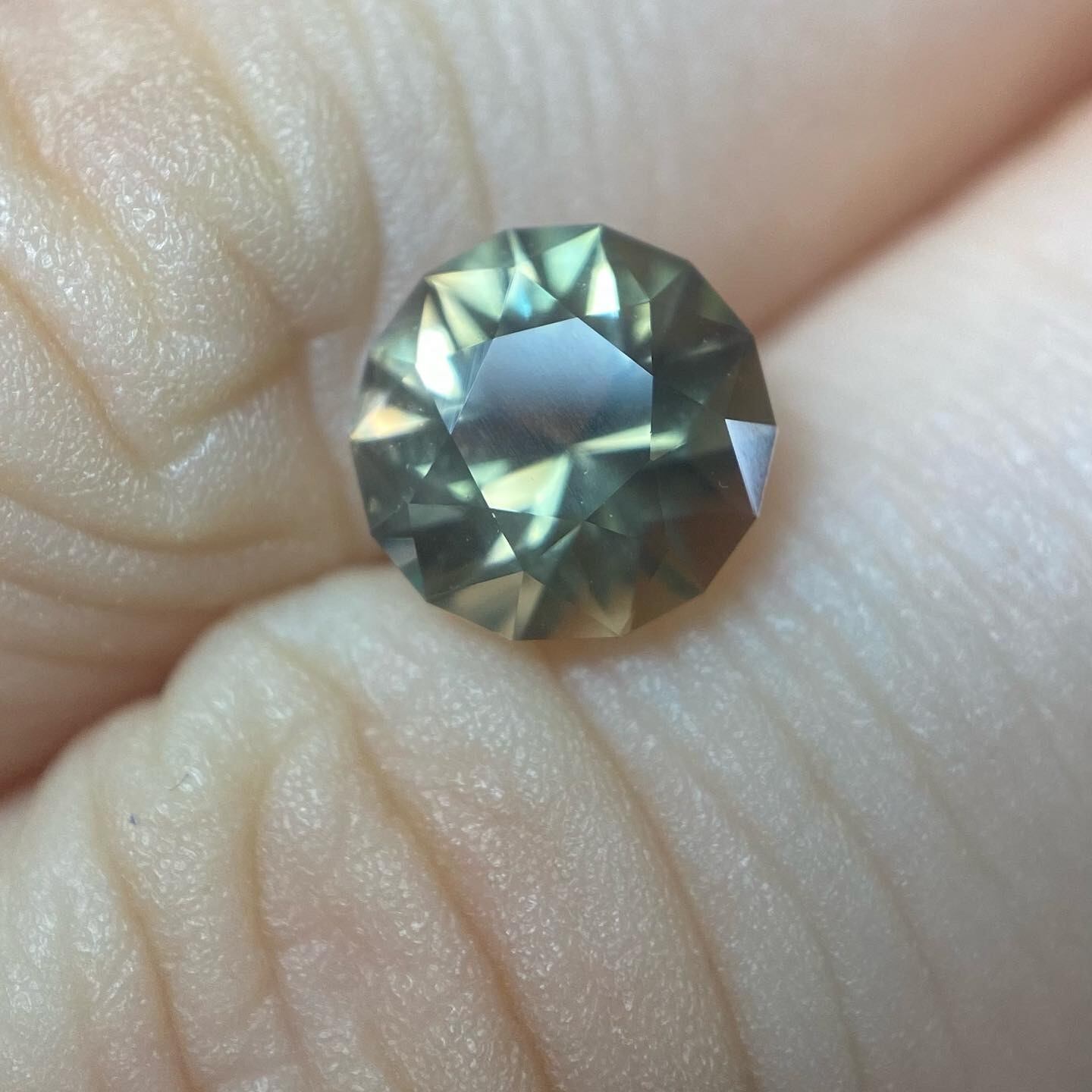 山照らす太陽　オレゴンサンストーン