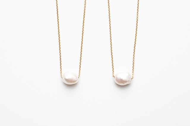 baroque pearl necklace M