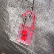 HIP LOGISTICS CARABINER