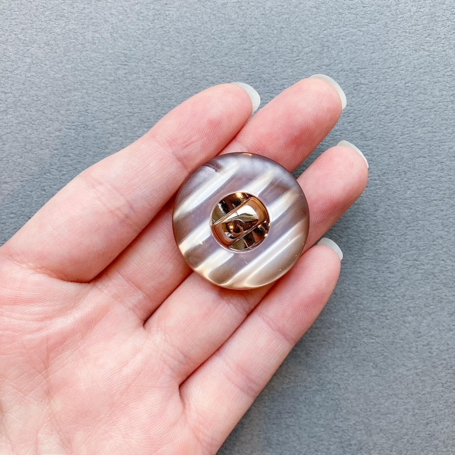 再入荷〉べっ甲風ドーナツボタン（30mm） | Dua-アクセサリーパーツ