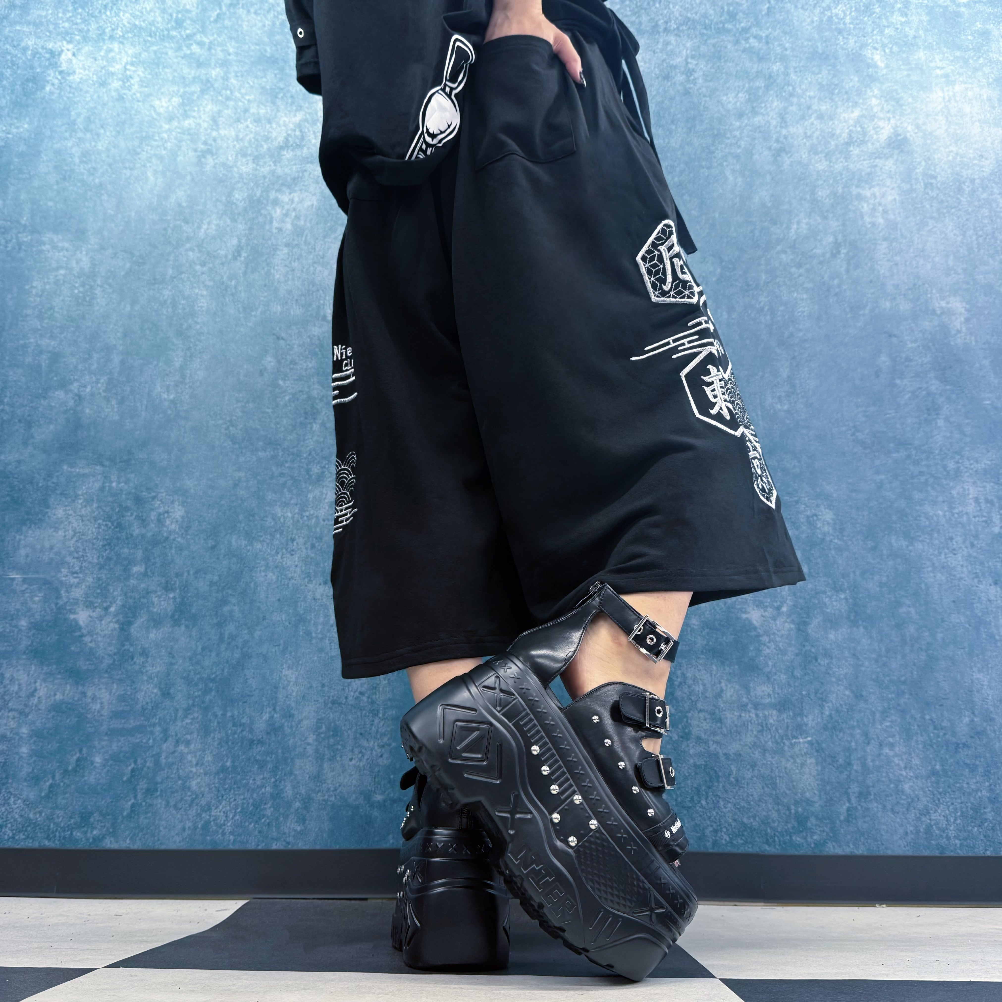 和柄刺繍クロップド丈WIDE PANTS【BLACK】 | NIER CLOTHING