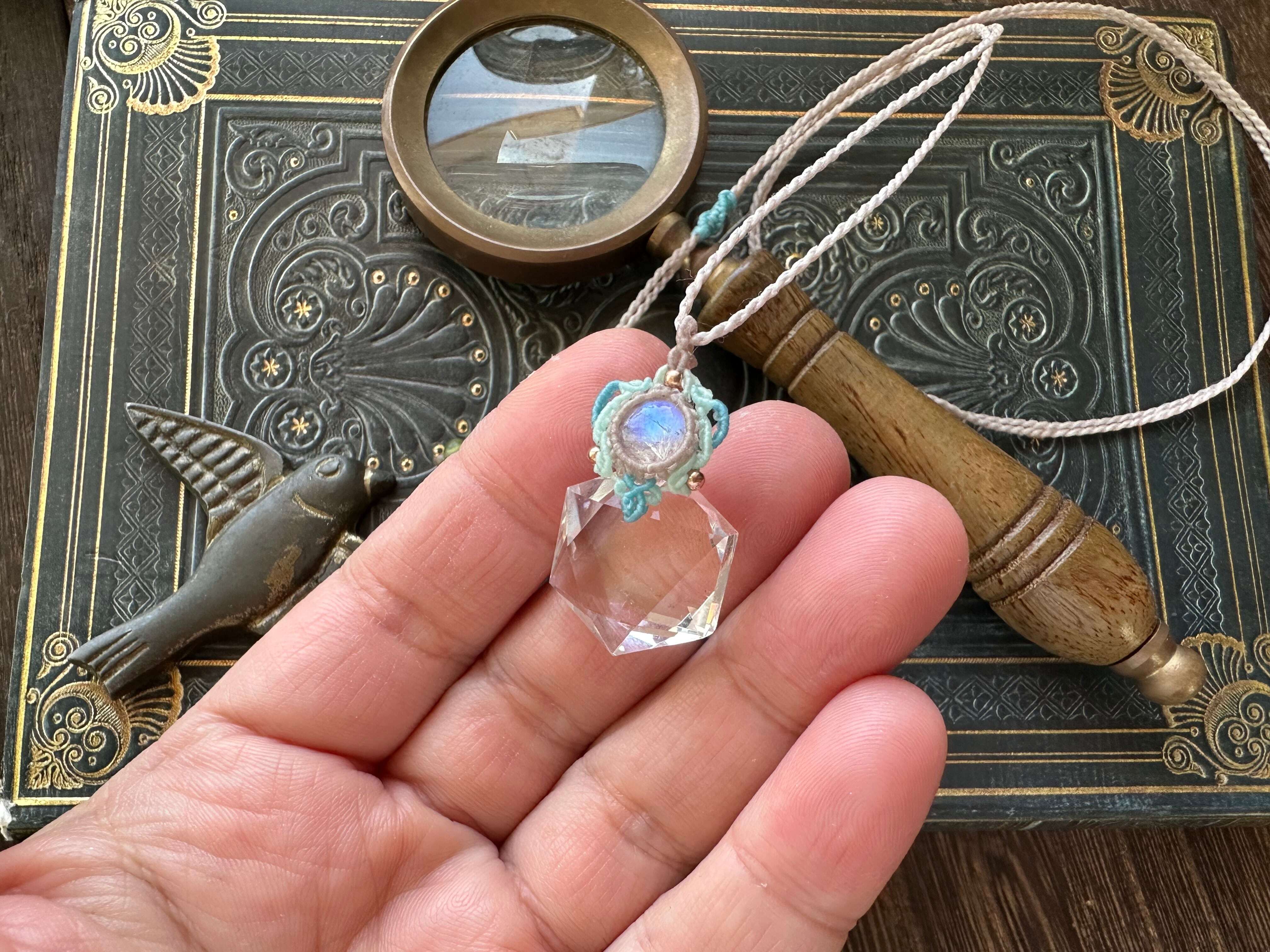 ヘソナイトガーネット×ロードクロサイト（インカローズ）のマクラメ