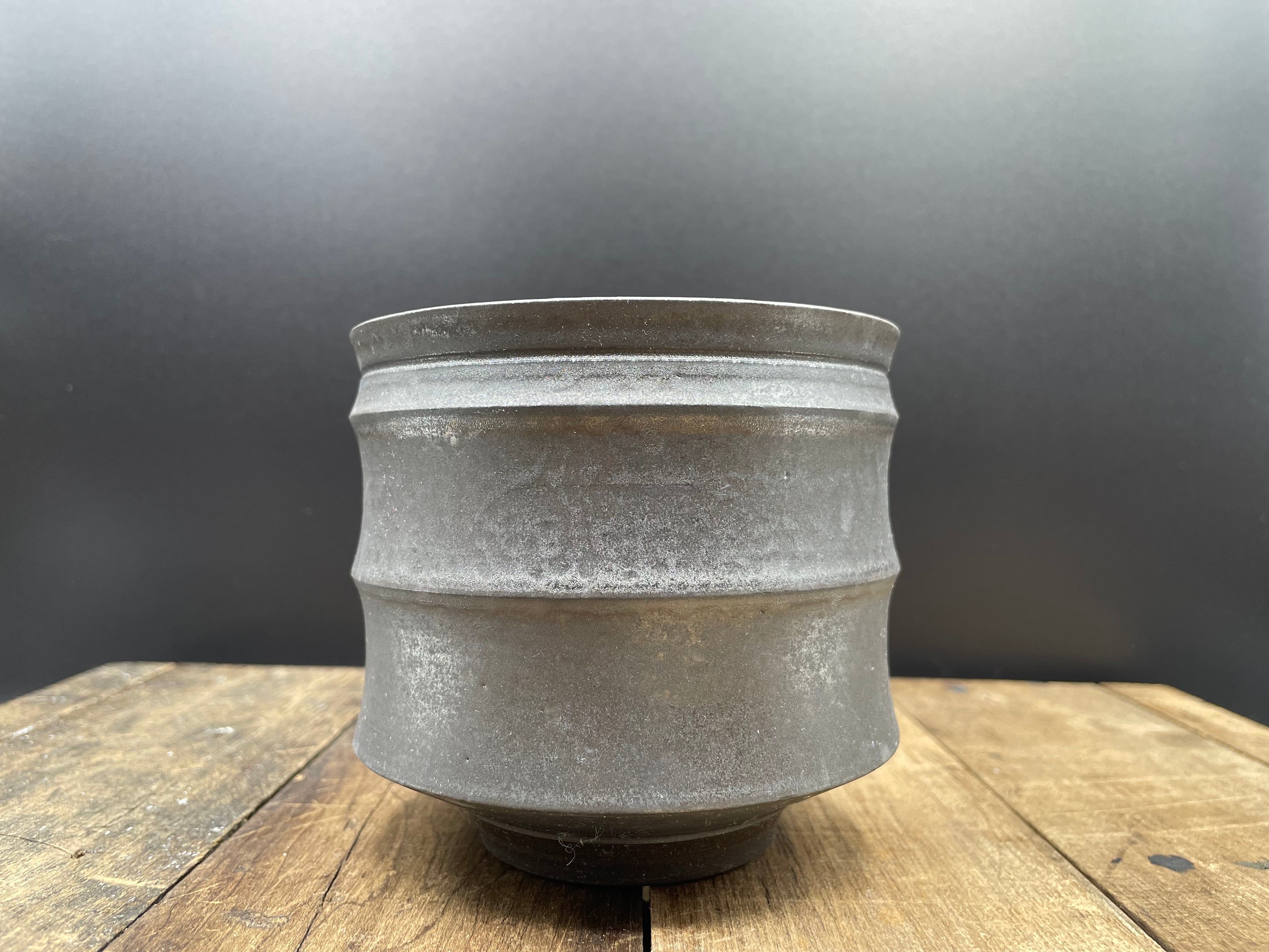 【田中元将】 plant pot