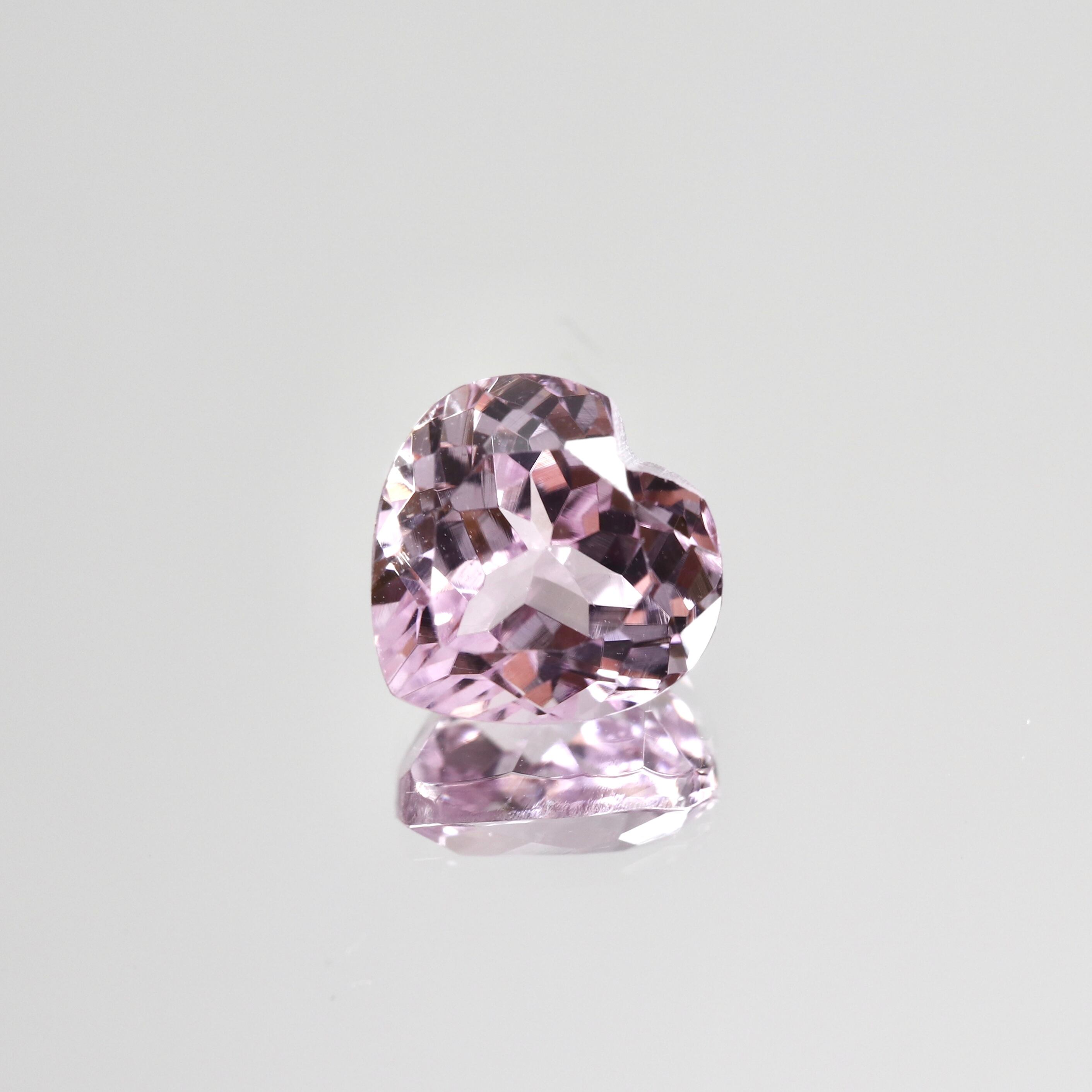 宝石⚜ルース》極上品✴特大☪天然クンツァイト 27.415ct 鑑付