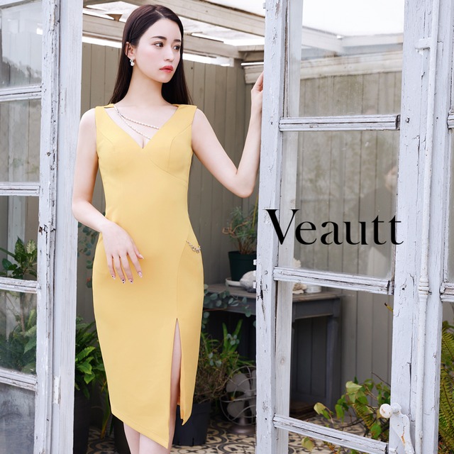 Veautt[ヴュート]デコルテパールビジューチェーンスリットミディアムタイトドレス | VT09233/キャバドレス
