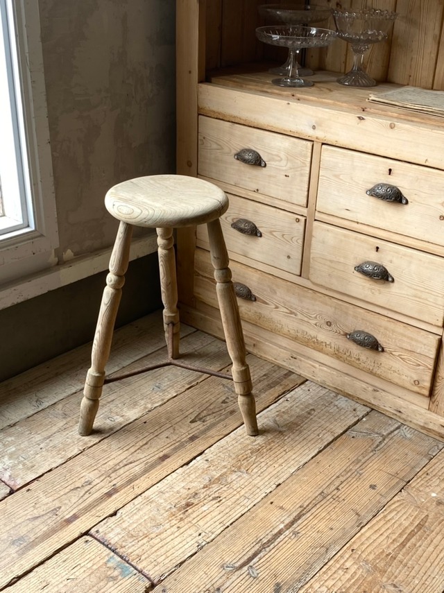 Painted Stool (A25-91)
