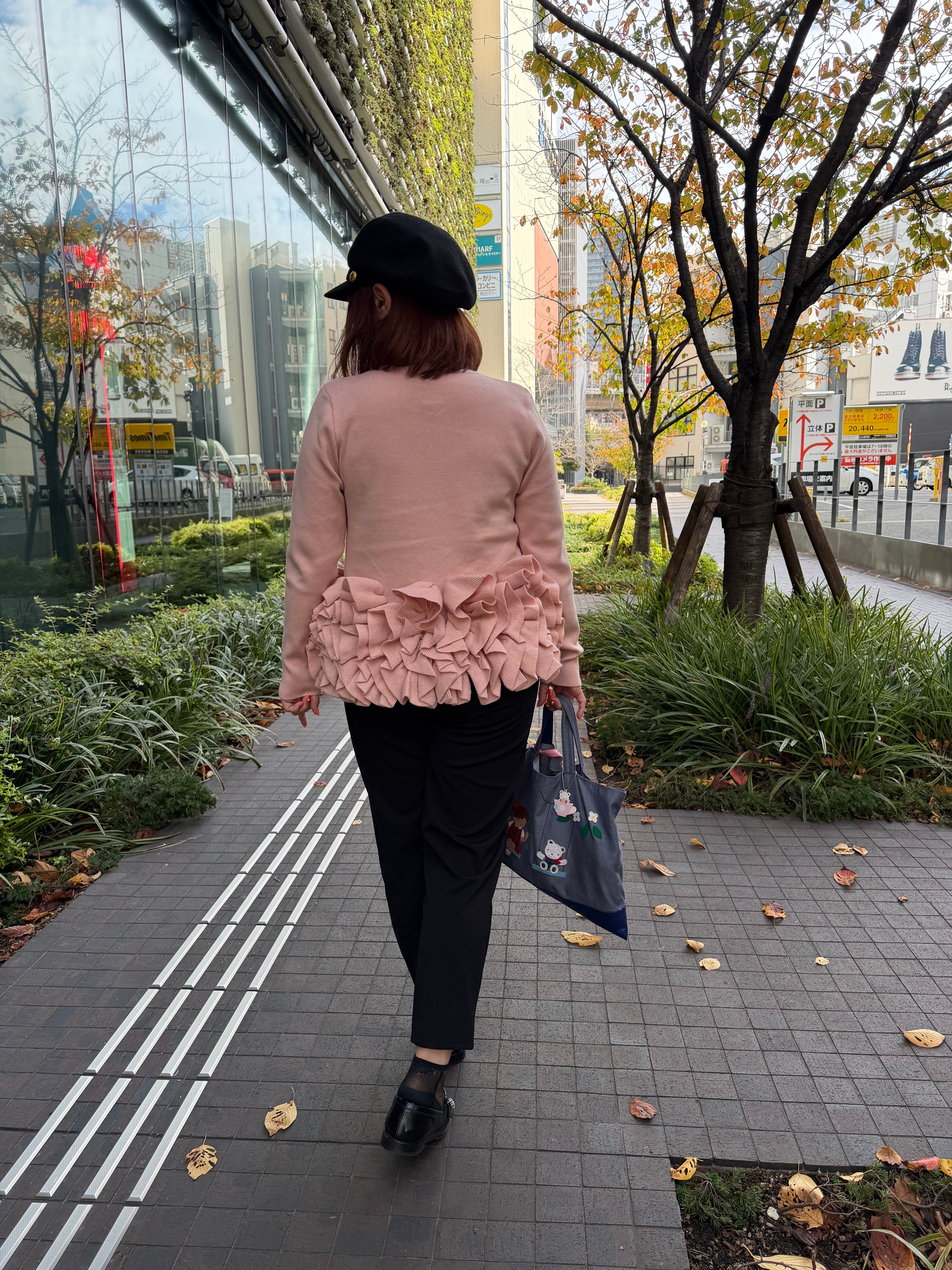 フリルペプラムカーディガン