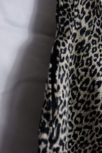 Leopard pattern tapered pants