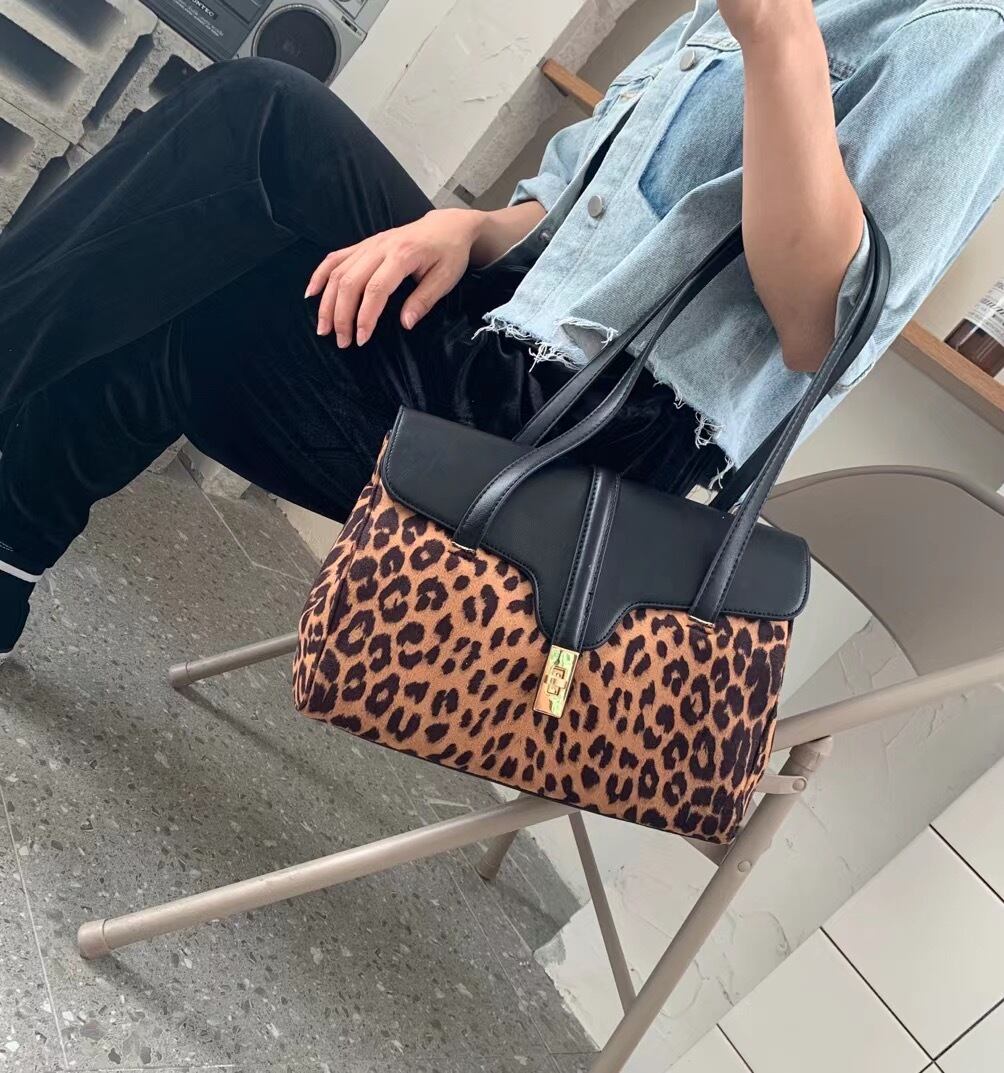 柄ハンドバッグ