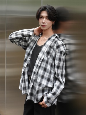 【ALUDE SELECT】gradation check lame over size shirt(2color)