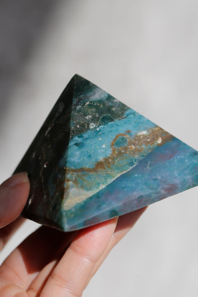 ゴールデンヒーラー スフィア | This is Millie ｜天然石と鉱物のお店