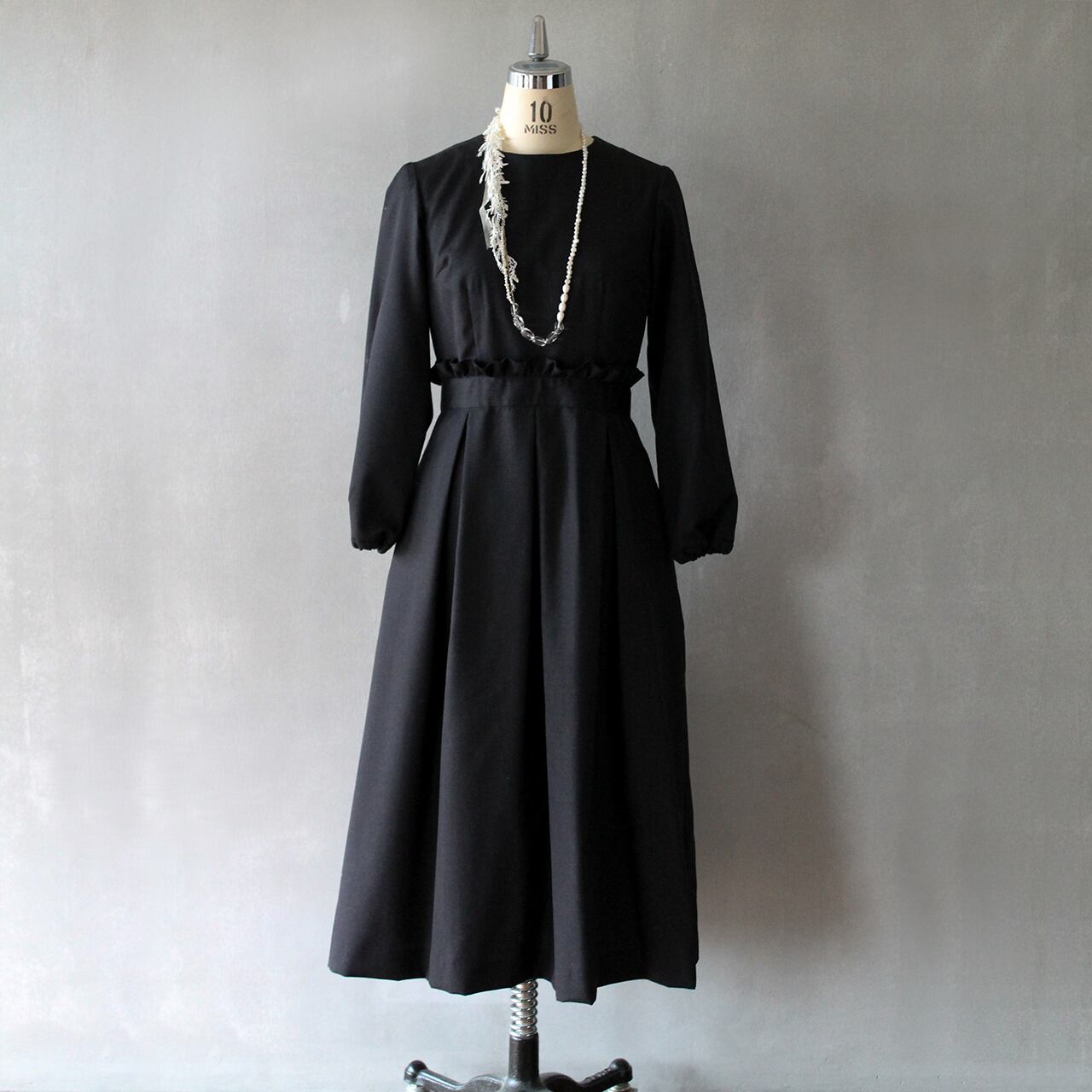 Woolクラシカルワンピース フォーマル Slowpline オーガニックコットン リネン 上質な素材を使った贅沢な日常着