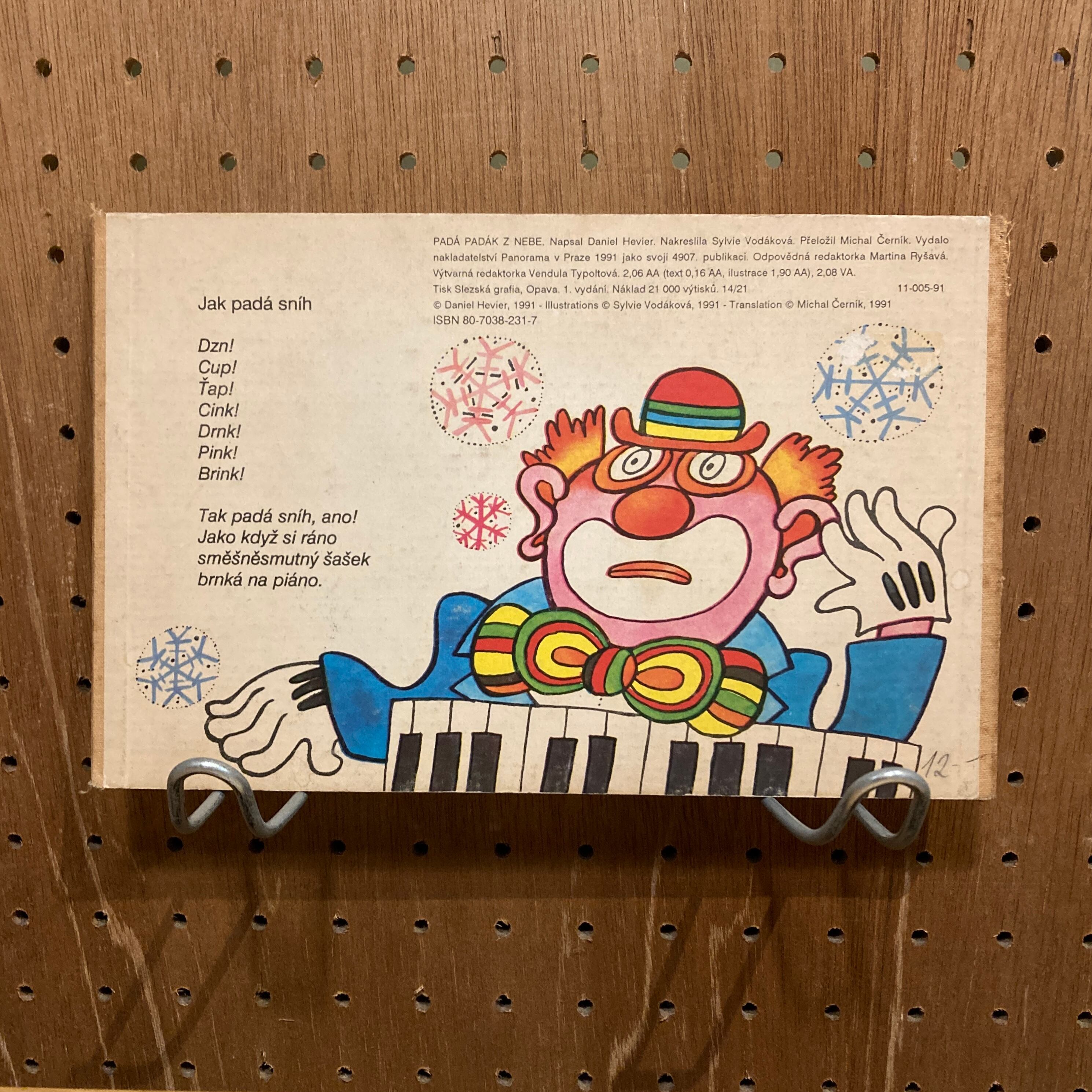 チェコ絵本 PADA PADAK Z NEBE / Daniel Havier, Sylvie Vodakova | 百年