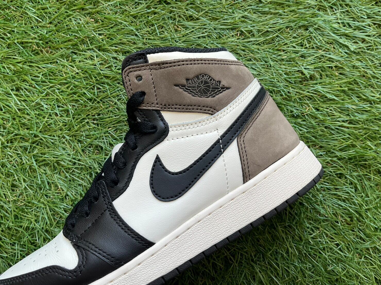 均一SALE‼ NIKE AIR JORDAN 1 HIGH OG GS DARK MOCHA 575441-105 24.5  