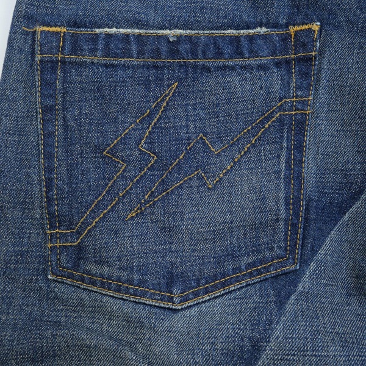 Size【W32】 Levi