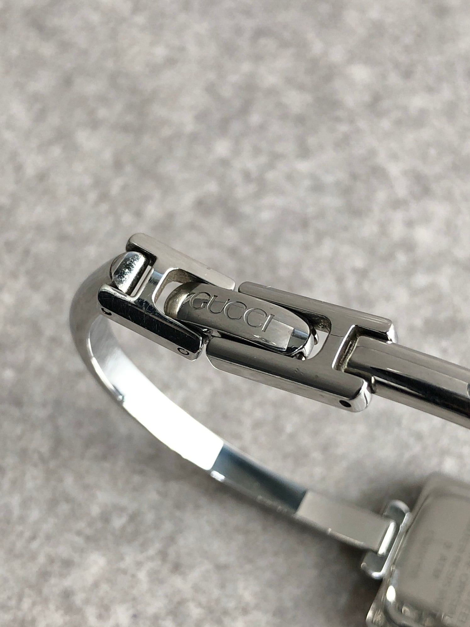 GUCCI グッチ 腕時計 シルバー ステンレススチール 1900L バングル