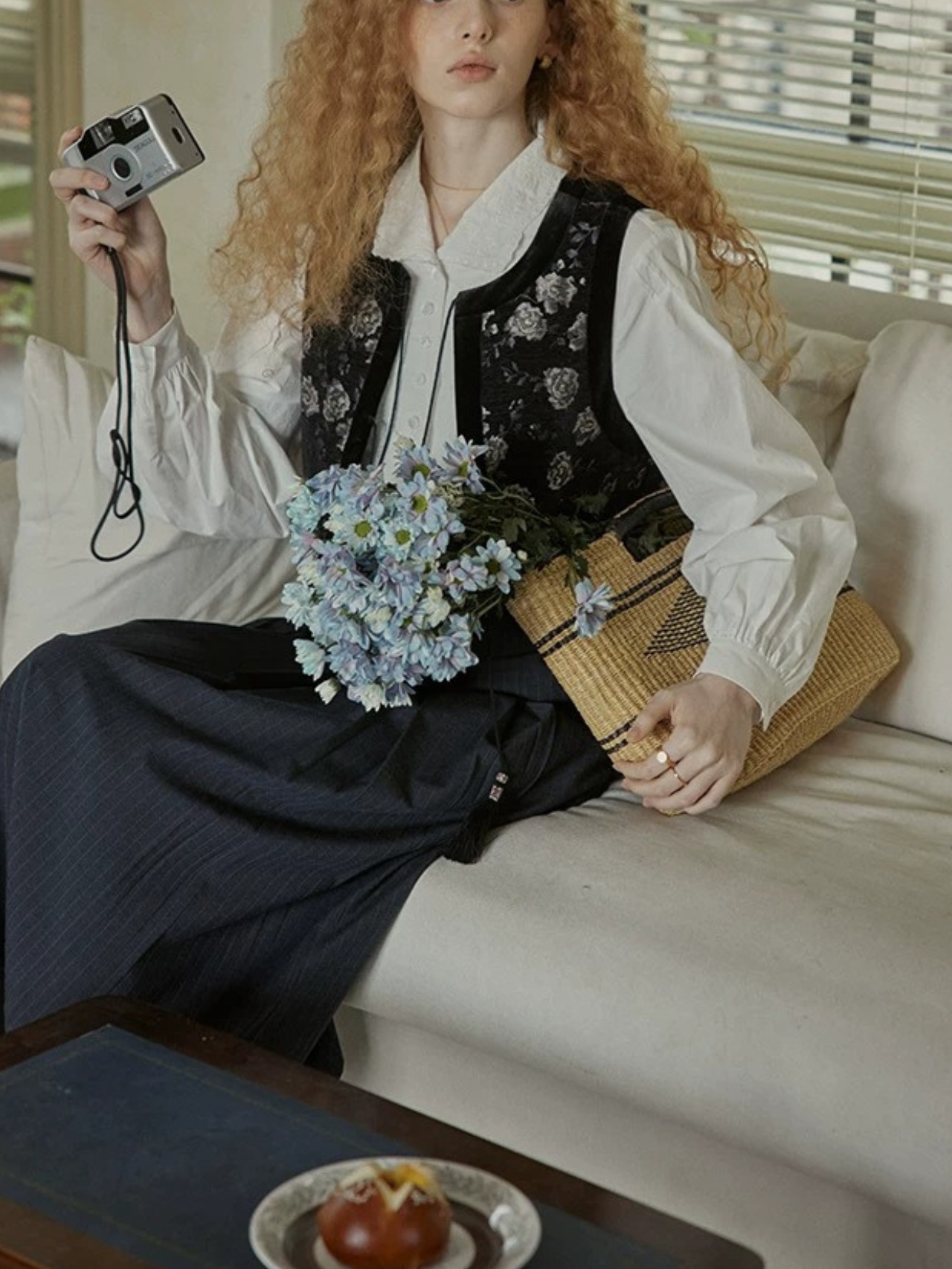 Noir Rose Tapestry Vest F0796
