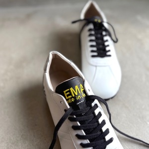 ハロウィン限定 スカル刺繍スニーカー｜白×ブラック 大人カジュアル ギフトにもおすすめ