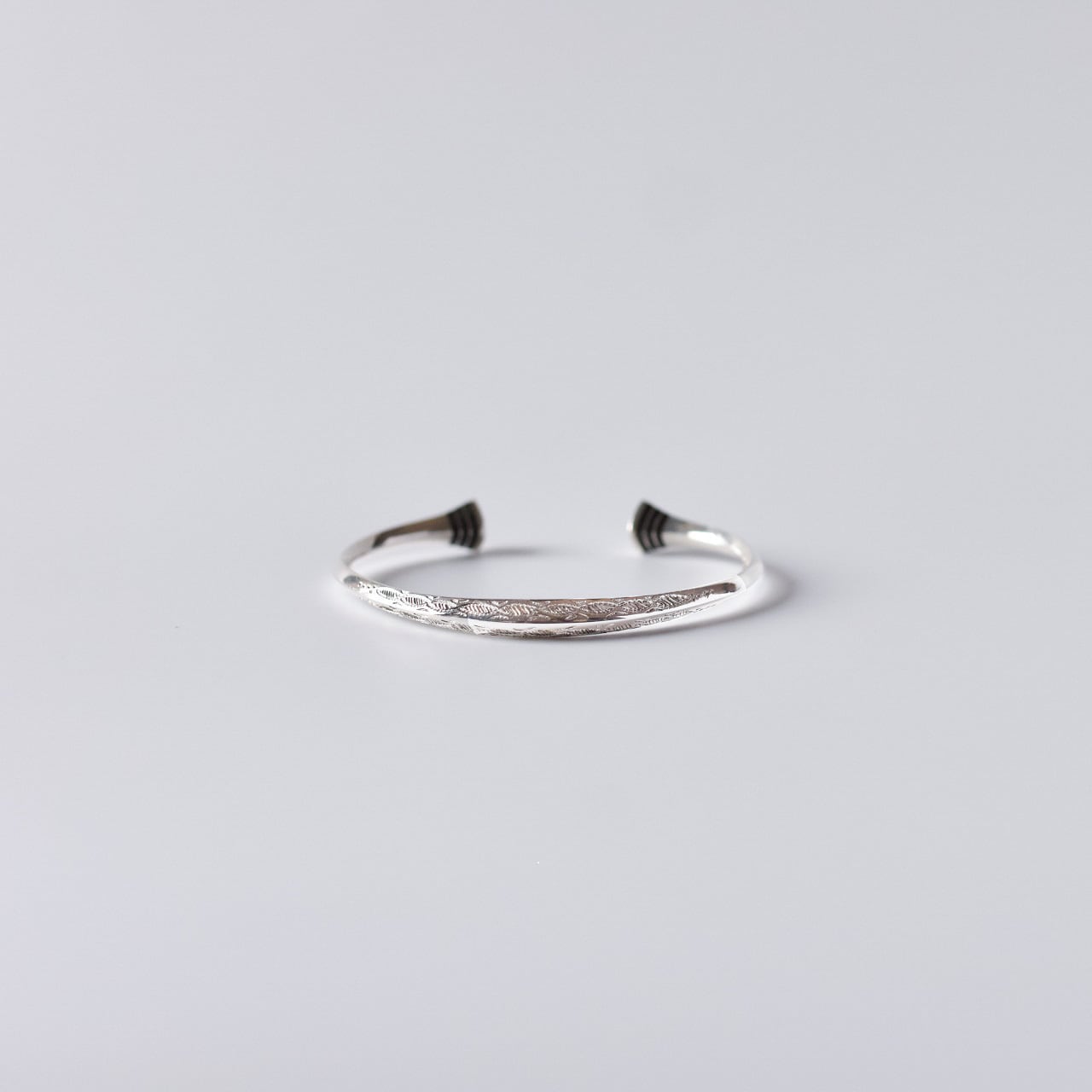 TOUAREG SILVER - Bangle - 02 | côté