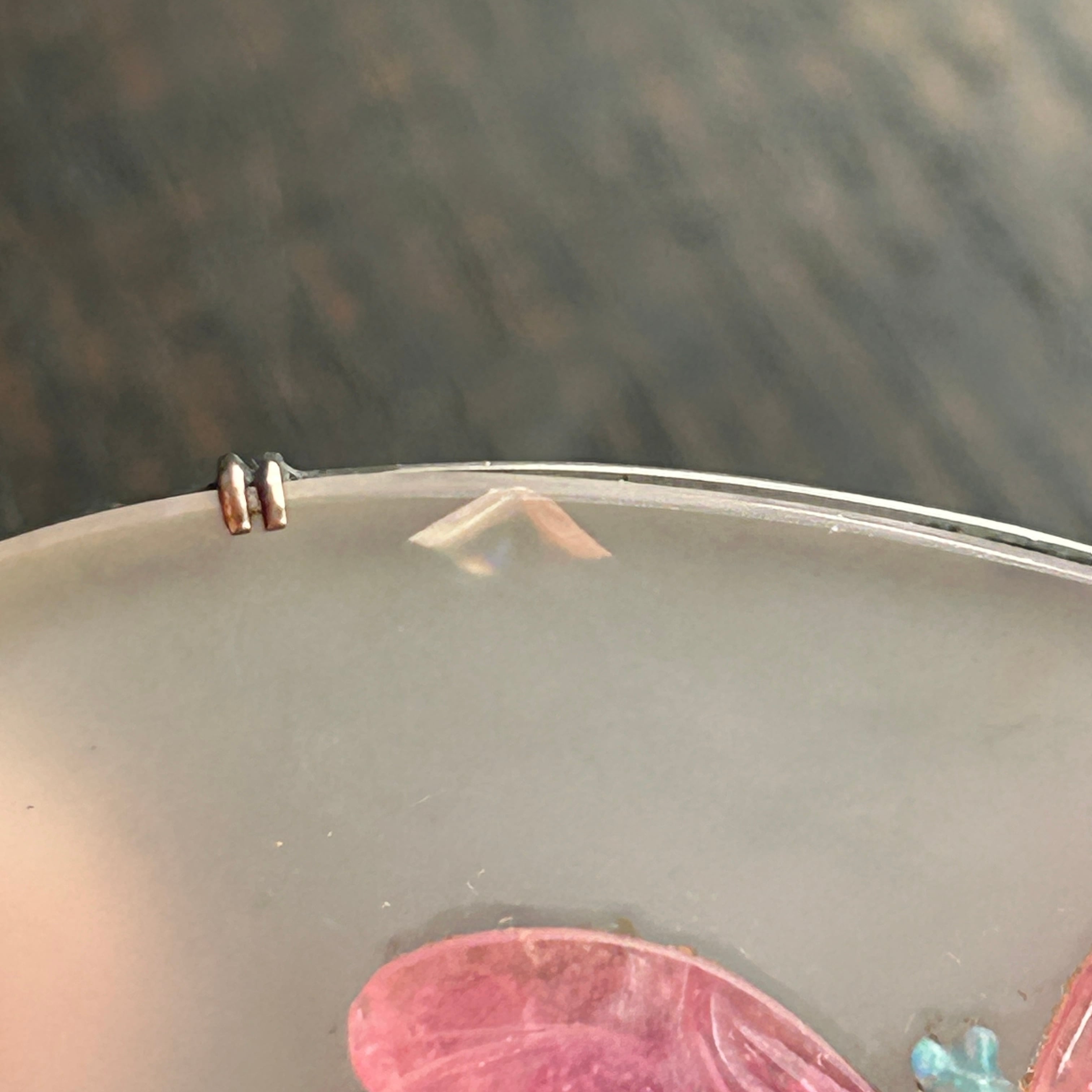 アンティーク　フロスト水晶に蝶の帯留め　難あり現状