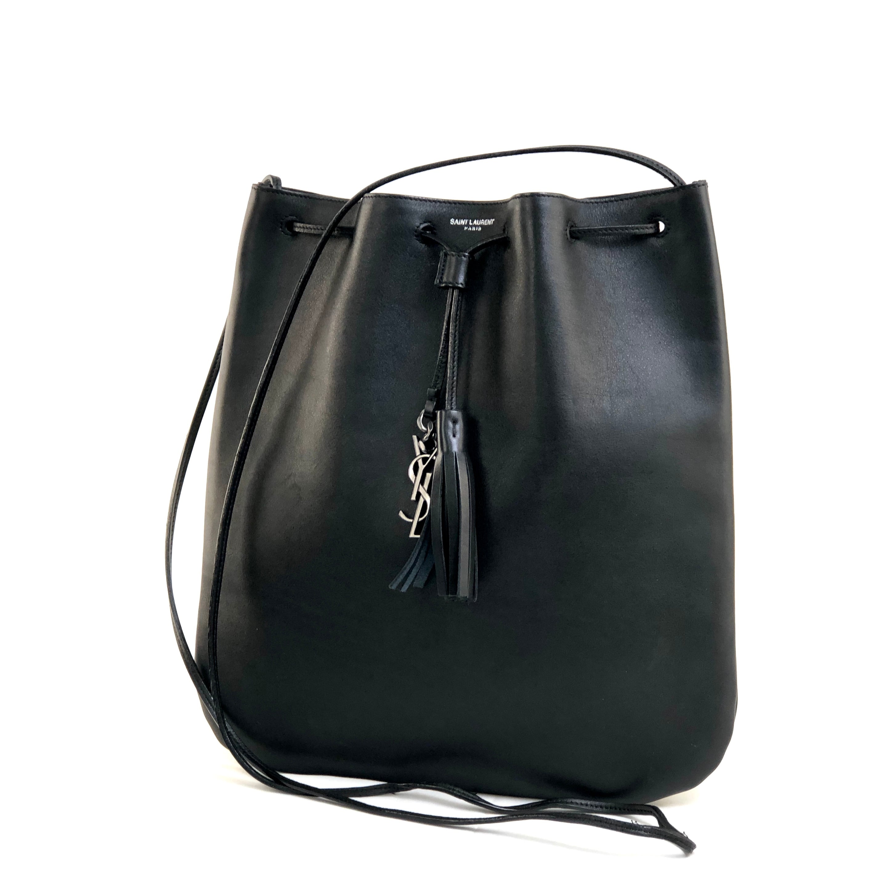 Yves Saint Laurent イヴ サンローラン タッセル YSLチャーム 巾着