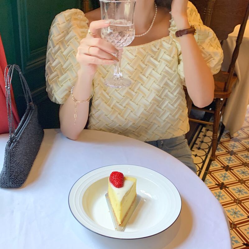 スタンダードクロス薄手ショートサマーレディース レトロ ブラウス 夏物 スクウェア ビッグFスモールZ韓国70227940545