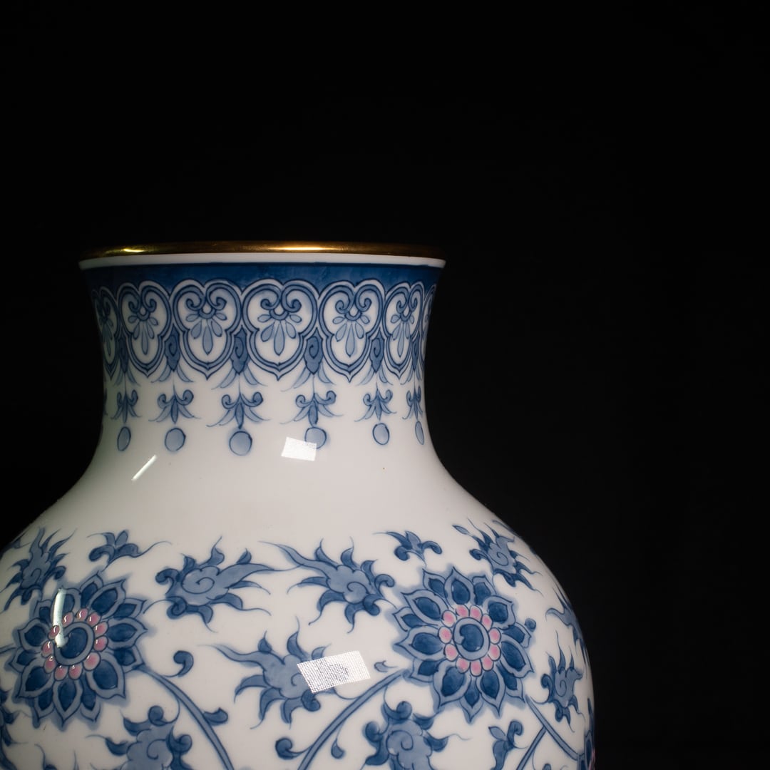 呉須唐草 花器 / 大倉陶園 | トリノス-torinoth- | 新宿区神楽坂の