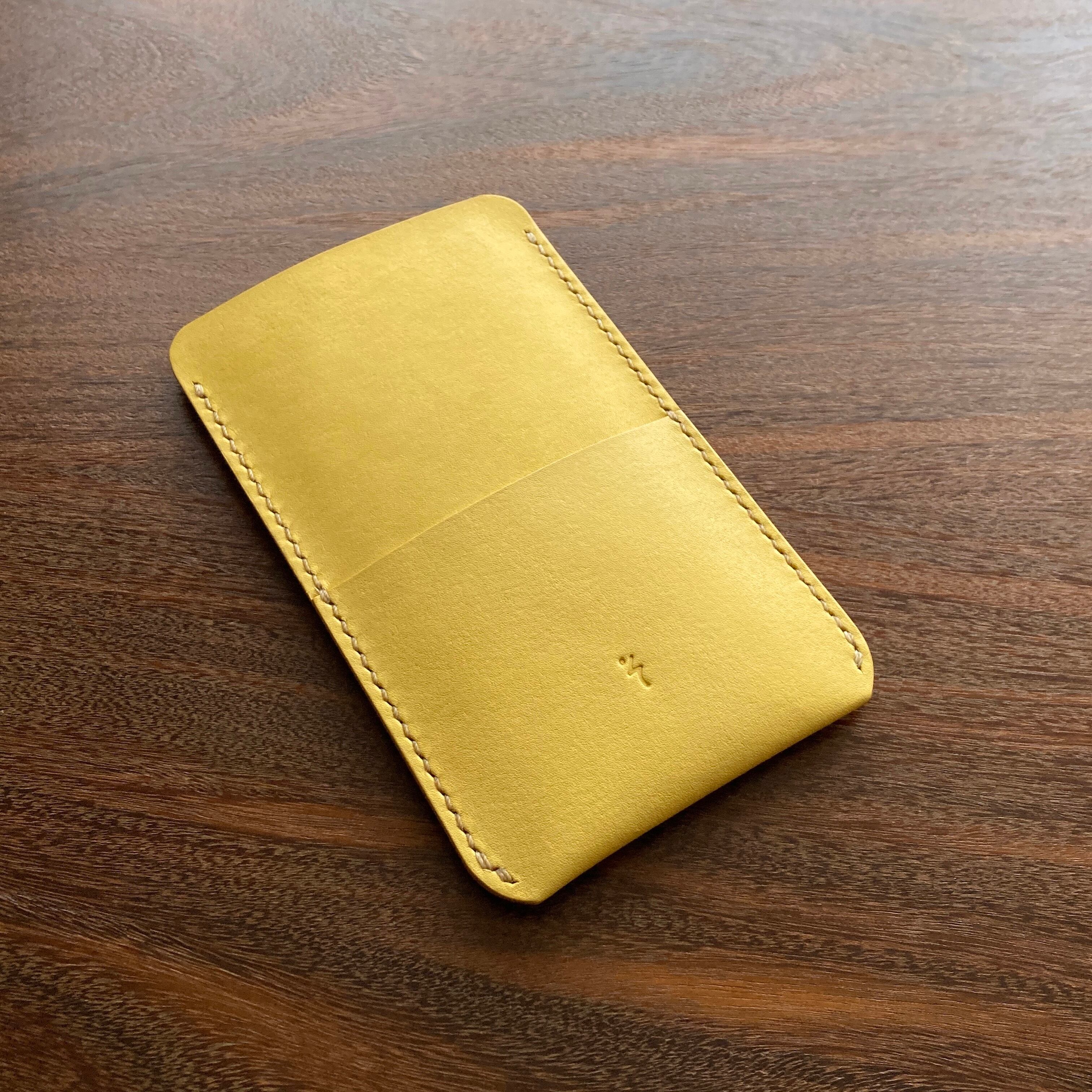機種別サイズで仕立てる草木染め革スマホケース【spot/すぽっと】きは