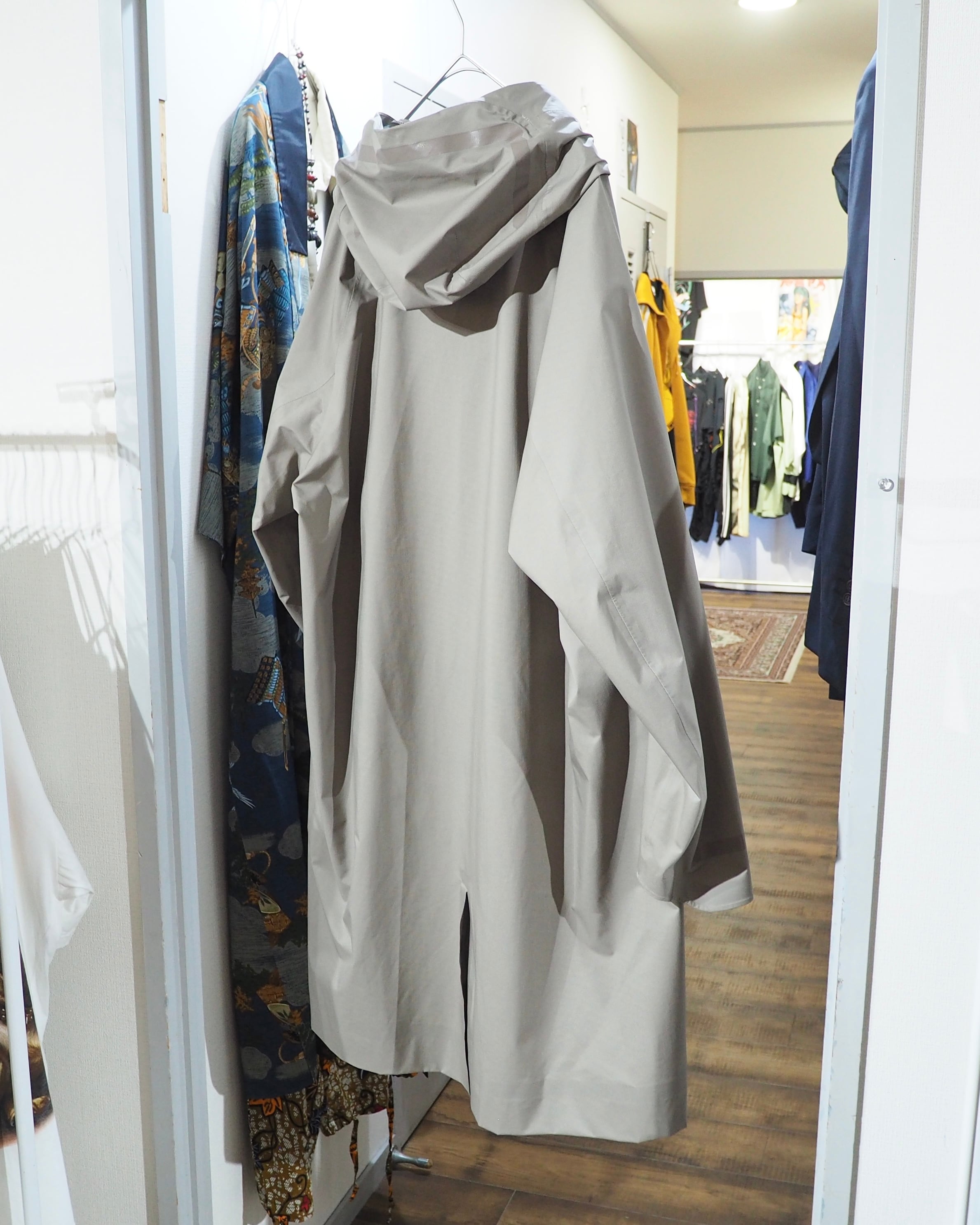 ” DESCENTE ALLTERRAIN ” ALL WEATHER COAT